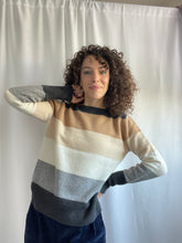 Carica l'immagine nel visualizzatore di Gallery, Maglioncino Holly Jolly