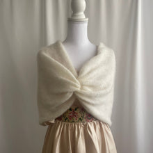 Carica l'immagine nel visualizzatore di Gallery, Stola Stefania (100% lana Mohair)