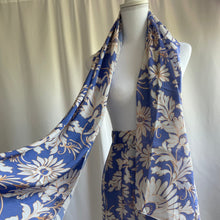 Carica l'immagine nel visualizzatore di Gallery, Foulard Joe in viscosa