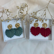 Carica l'immagine nel visualizzatore di Gallery, Orecchini Foglie di Salvia