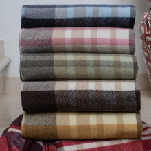 Carica l'immagine nel visualizzatore di Gallery, Tartan Plaid in lana riciclata (PREORDINE)