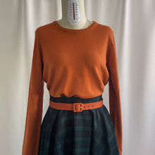 Carica l'immagine nel visualizzatore di Gallery, Maglioncino Basic Cashmere (bianco/nero/naturale/blu navy/zucca)