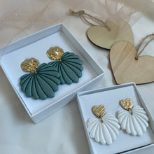 Carica l'immagine nel visualizzatore di Gallery, Orecchini Foglie di Salvia