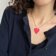 Carica l'immagine nel visualizzatore di Gallery, Collana Cuore Rosso