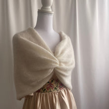 Carica l'immagine nel visualizzatore di Gallery, Stola Stefania (100% lana Mohair)