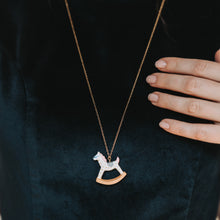 Load image into Gallery viewer, Collana Cavallino a dondolo