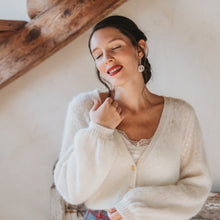 Carica l'immagine nel visualizzatore di Gallery, Cardigan Bianconiglio