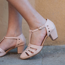 Carica l'immagine nel visualizzatore di Gallery, Scarpe Swing alte