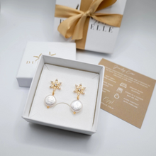 Carica l'immagine nel visualizzatore di Gallery, Orecchini Cristallo di Neve