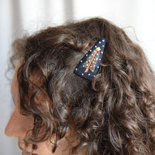 Carica l'immagine nel visualizzatore di Gallery, Mollette per capelli ricamate a mano Grandi