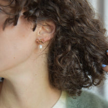 Carica l'immagine nel visualizzatore di Gallery, Orecchini Fiocchetto