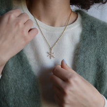 Carica l'immagine nel visualizzatore di Gallery, Collana Snowflake