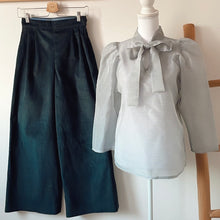 Carica l'immagine nel visualizzatore di Gallery, Pantalone in velluto Mr. Bennet