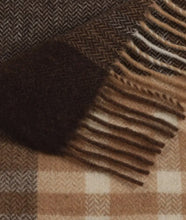Carica l'immagine nel visualizzatore di Gallery, Tartan Plaid in lana riciclata (PREORDINE)
