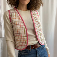 Carica l'immagine nel visualizzatore di Gallery, Quilted Gilet Double Face