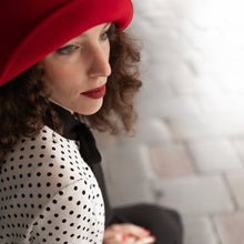 Carica l'immagine nel visualizzatore di Gallery, Blusa Cabaret