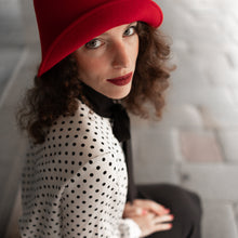 Carica l'immagine nel visualizzatore di Gallery, Blusa Cabaret