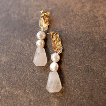 Carica l'immagine nel visualizzatore di Gallery, Orecchini Foglia di quarzo