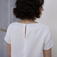 Carica l'immagine nel visualizzatore di Gallery, Blusa Ricordi