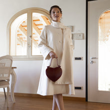 Carica l'immagine nel visualizzatore di Gallery, Cappotto Dicembre