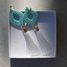 Carica l'immagine nel visualizzatore di Gallery, Orecchini Tassels