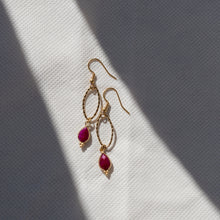 Carica l'immagine nel visualizzatore di Gallery, Orecchini Rubino indiano
