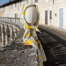 Carica l'immagine nel visualizzatore di Gallery, Foulard in seta (rettangolare e quadrato)