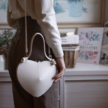 Carica l'immagine nel visualizzatore di Gallery, Borsa Cuore delle cose