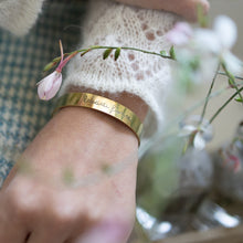 Carica l'immagine nel visualizzatore di Gallery, Bracciale Lasciati Fiorire