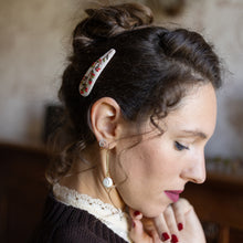 Carica l'immagine nel visualizzatore di Gallery, Mollette per capelli ricamate a mano