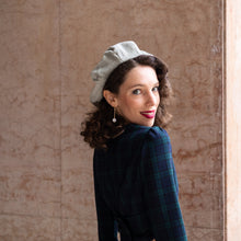 Carica l'immagine nel visualizzatore di Gallery, Orecchini Mrs. Moskowitz