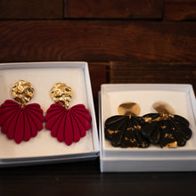 Carica l'immagine nel visualizzatore di Gallery, Orecchini Foglie di Tè