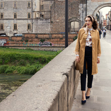 Carica l'immagine nel visualizzatore di Gallery, Trench Gaslight