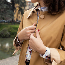 Carica l'immagine nel visualizzatore di Gallery, Trench Gaslight