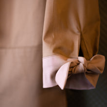 Carica l'immagine nel visualizzatore di Gallery, Trench Gaslight