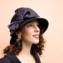 Carica l'immagine nel visualizzatore di Gallery, Orecchini Foglie di Tè