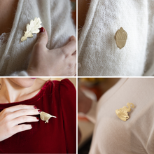 Carica l'immagine nel visualizzatore di Gallery, Spille Ricordo