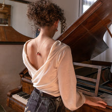 Carica l'immagine nel visualizzatore di Gallery, Coprispalle Netherfield in seta