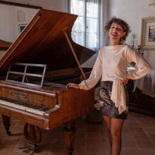 Carica l'immagine nel visualizzatore di Gallery, Coprispalle Netherfield in seta