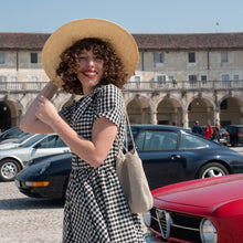 Carica l'immagine nel visualizzatore di Gallery, Abito Vacanze Romane