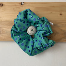 Carica l'immagine nel visualizzatore di Gallery, Big Scrunchie Pois