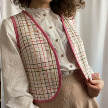 Carica l'immagine nel visualizzatore di Gallery, Quilted Gilet Double Face
