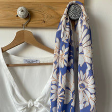 Carica l&#39;immagine nel visualizzatore di Gallery, Foulard Joe in viscosa
