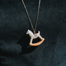 Load image into Gallery viewer, Collana Cavallino a dondolo
