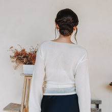 Load image into Gallery viewer, Maglia Cigno Bianco

