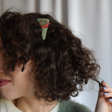 Carica l&#39;immagine nel visualizzatore di Gallery, Mollette per capelli ricamate a mano Grandi
