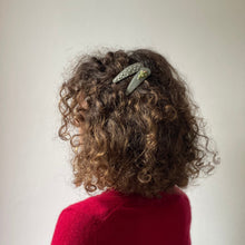 Carica l&#39;immagine nel visualizzatore di Gallery, Mollette per Capelli Albero di Natale (in coppia)
