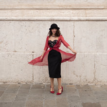 Carica l&#39;immagine nel visualizzatore di Gallery, Soprabito in seta Moulin Rouge
