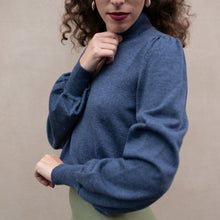 Carica l&#39;immagine nel visualizzatore di Gallery, Maglioncino Hello Dolly!
