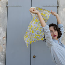 Carica l&#39;immagine nel visualizzatore di Gallery, Foulard in seta (rettangolare e quadrato)
